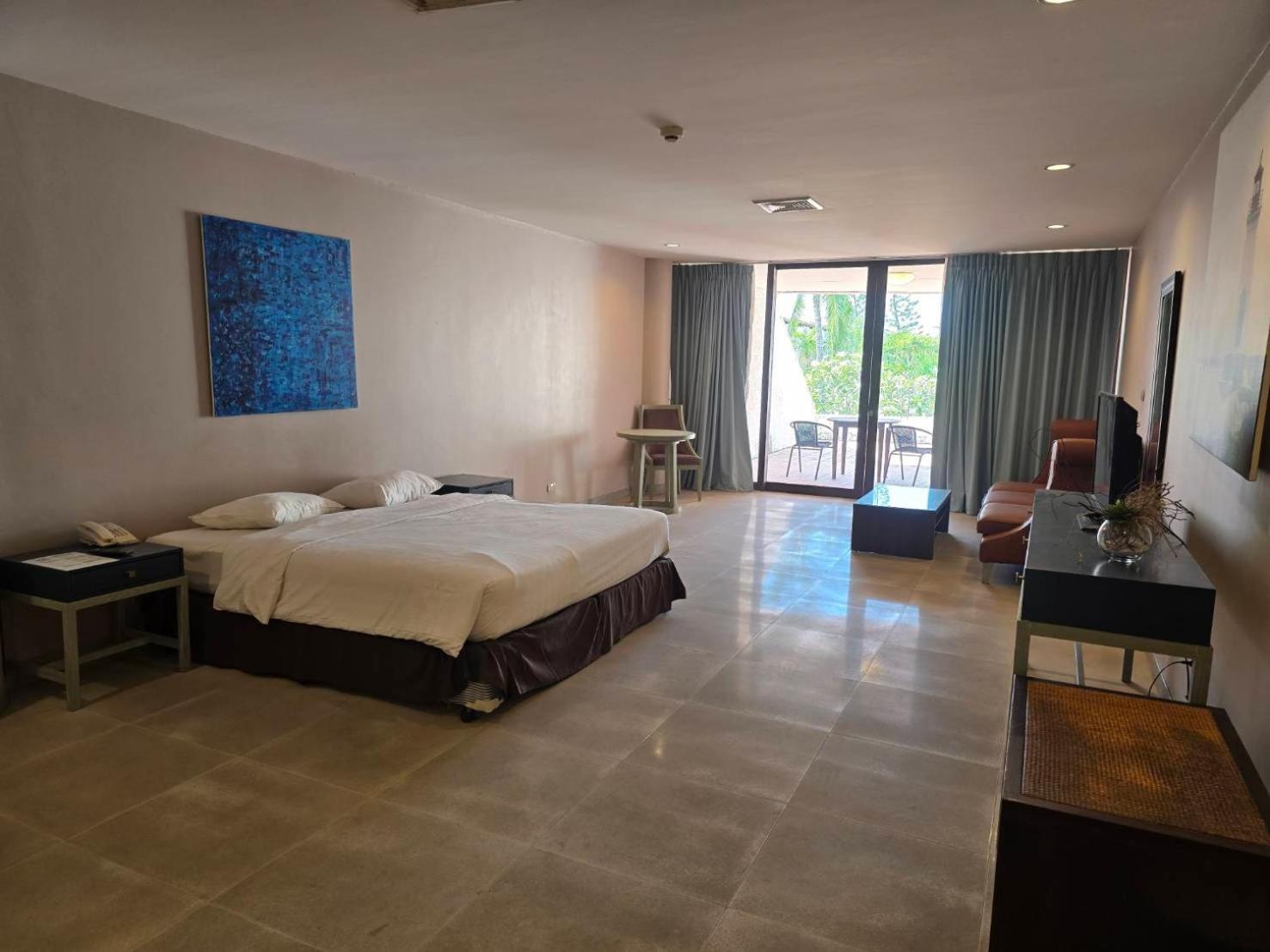 Hotel Tropicana Pattaja Kültér fotó