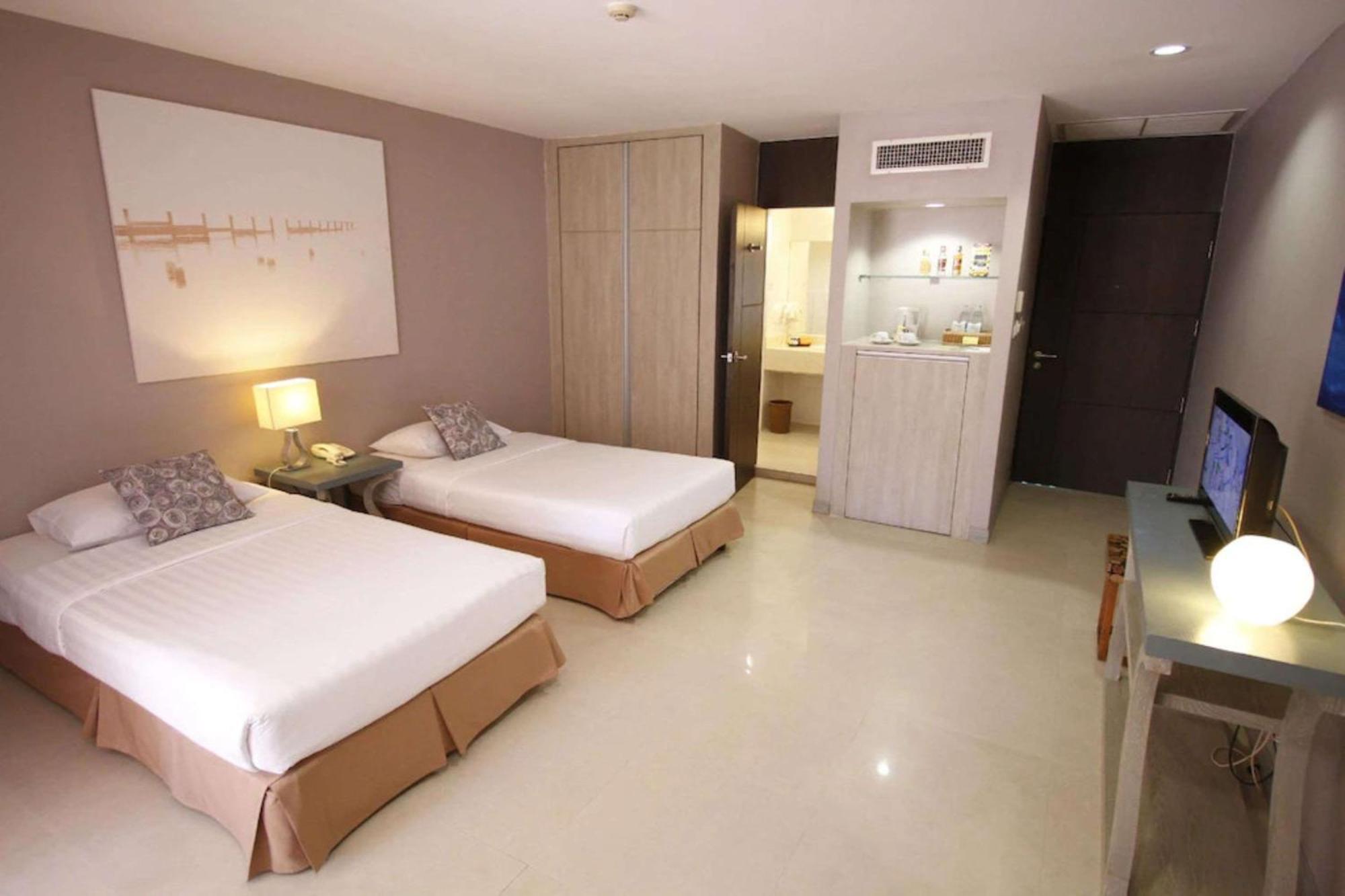 Hotel Tropicana Pattaja Kültér fotó