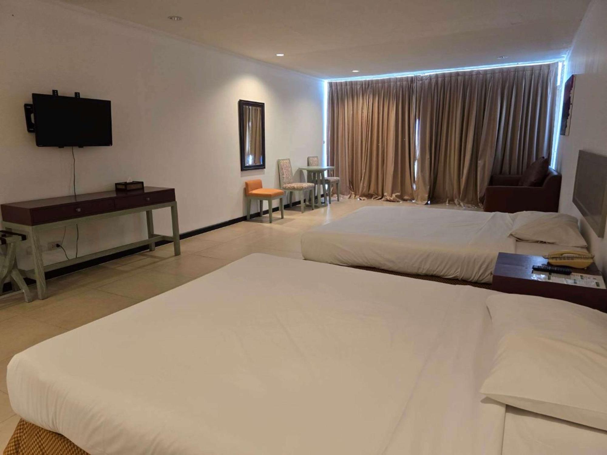 Hotel Tropicana Pattaja Kültér fotó