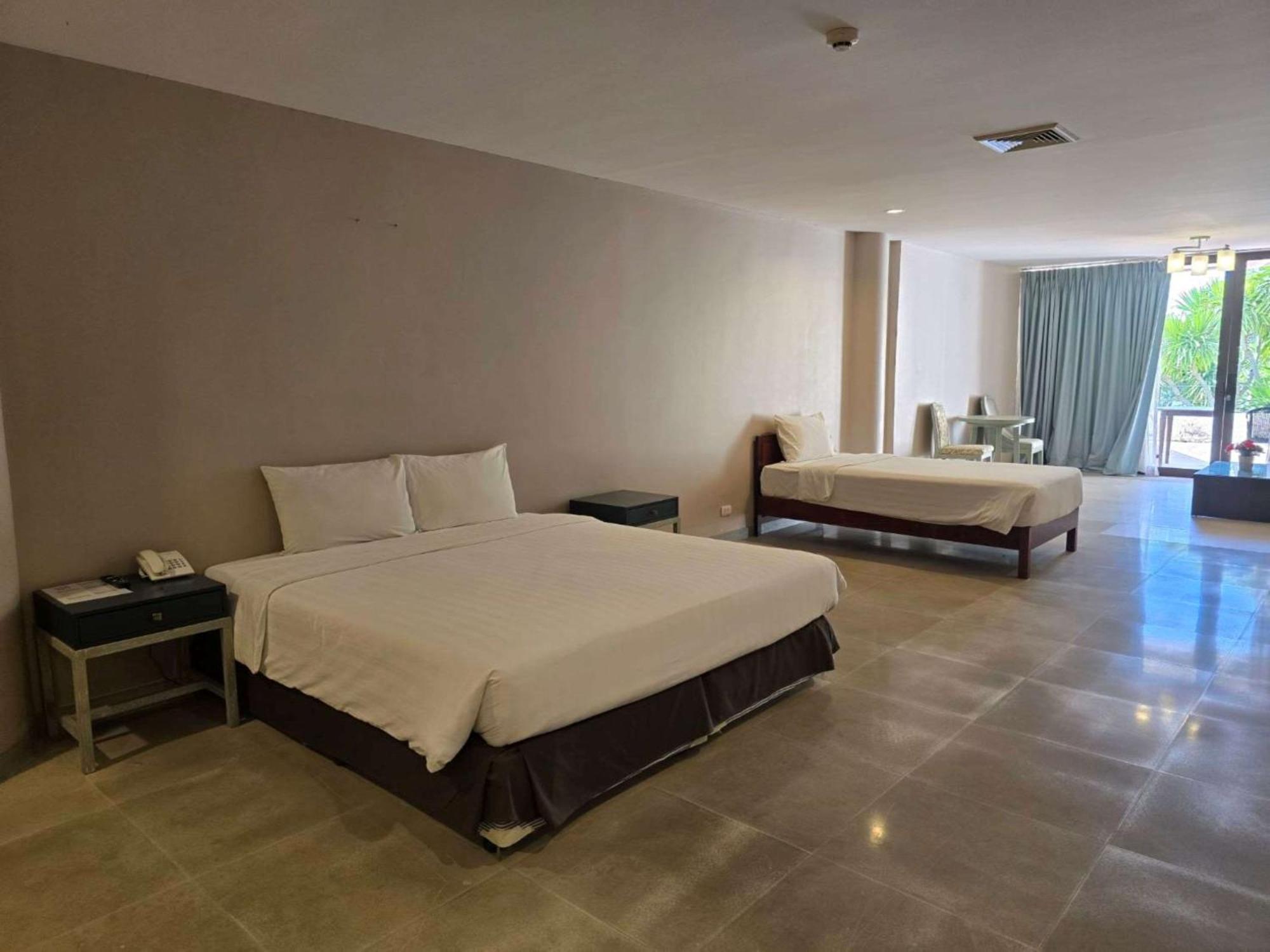 Hotel Tropicana Pattaja Kültér fotó